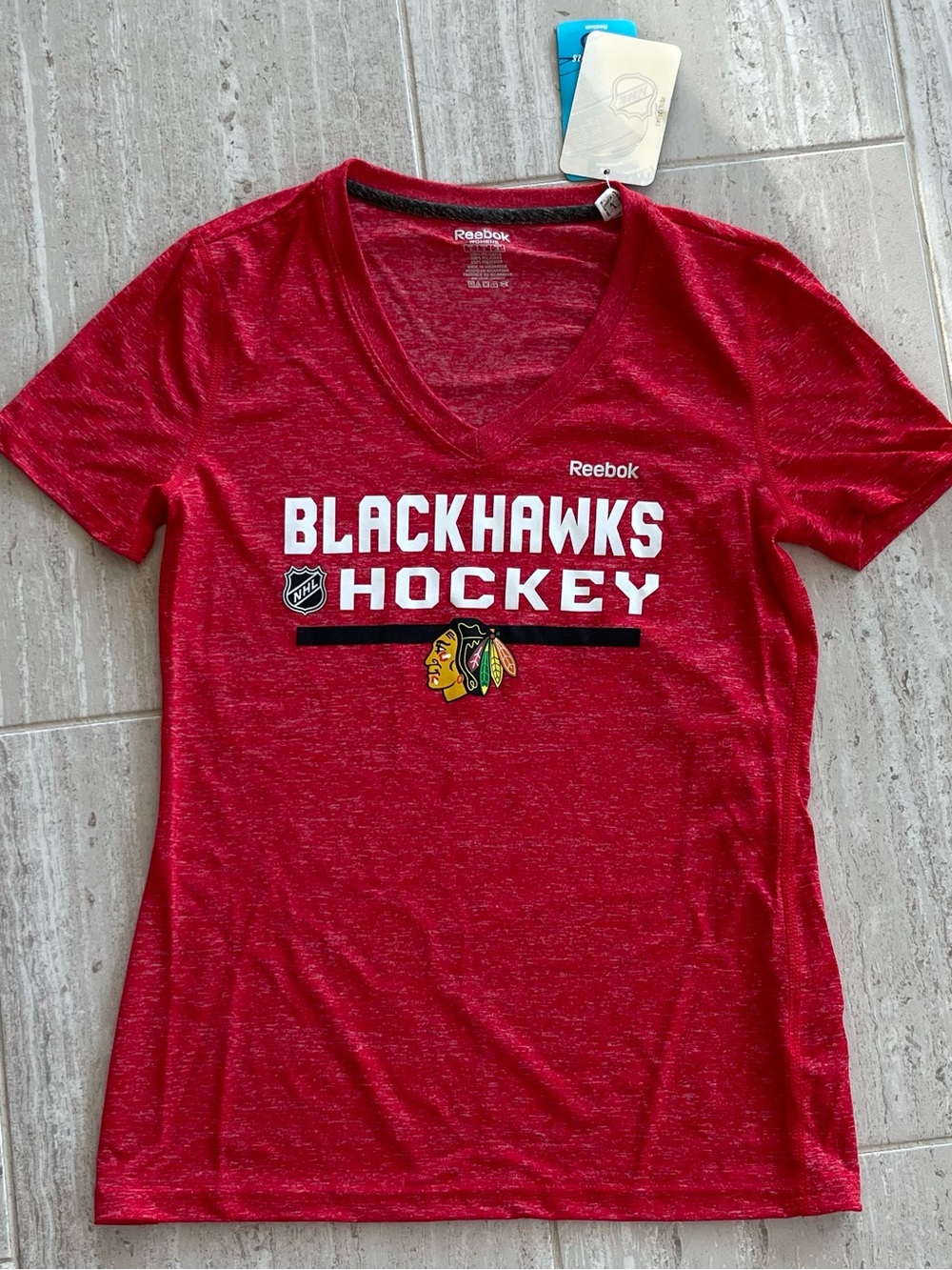 Reebok Red Blackhawks Hockey Short Sleeve Tee